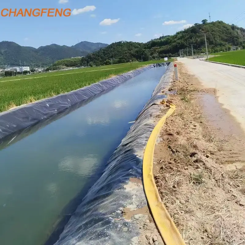 Smooth HDPE geomembrane welding on flat reservoir floor